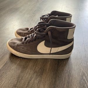 Women’s Nike Blazer Suede Mid Vintage Gunsmoke Grey Size 9.5